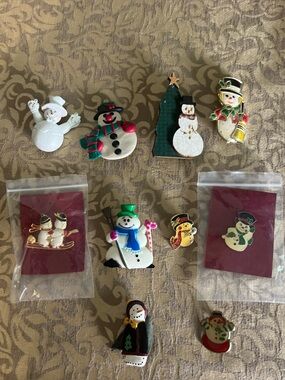 Lot Of 10 Snowman Holiday Brooches Pins Winter
